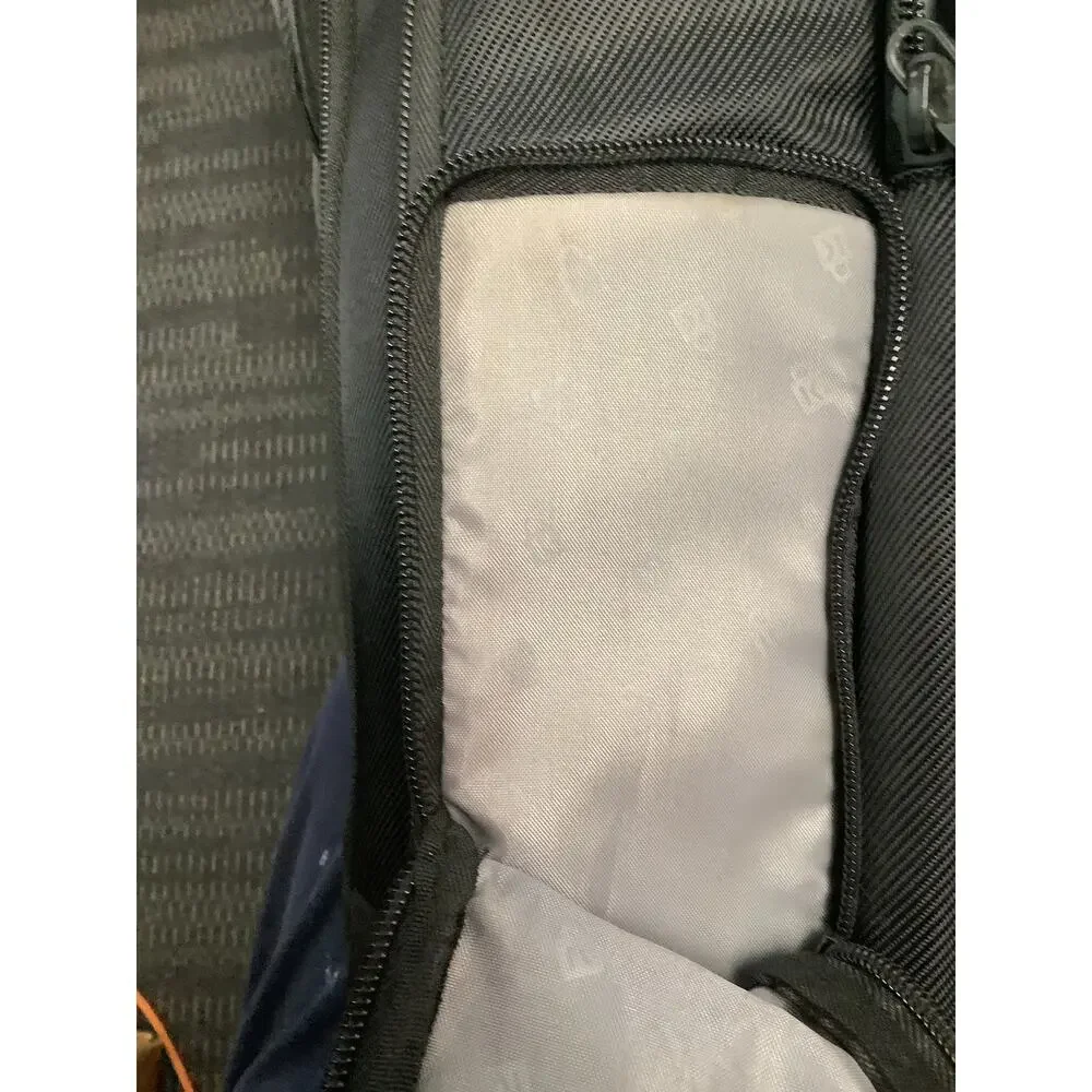 Kensington  Overnight Laptop 17